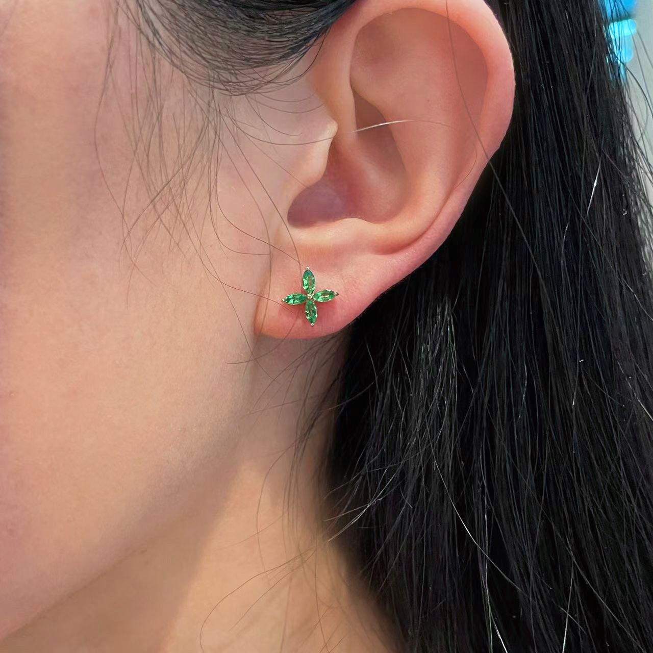 14k Tsavorite Clover Screw Back Stud Earrings