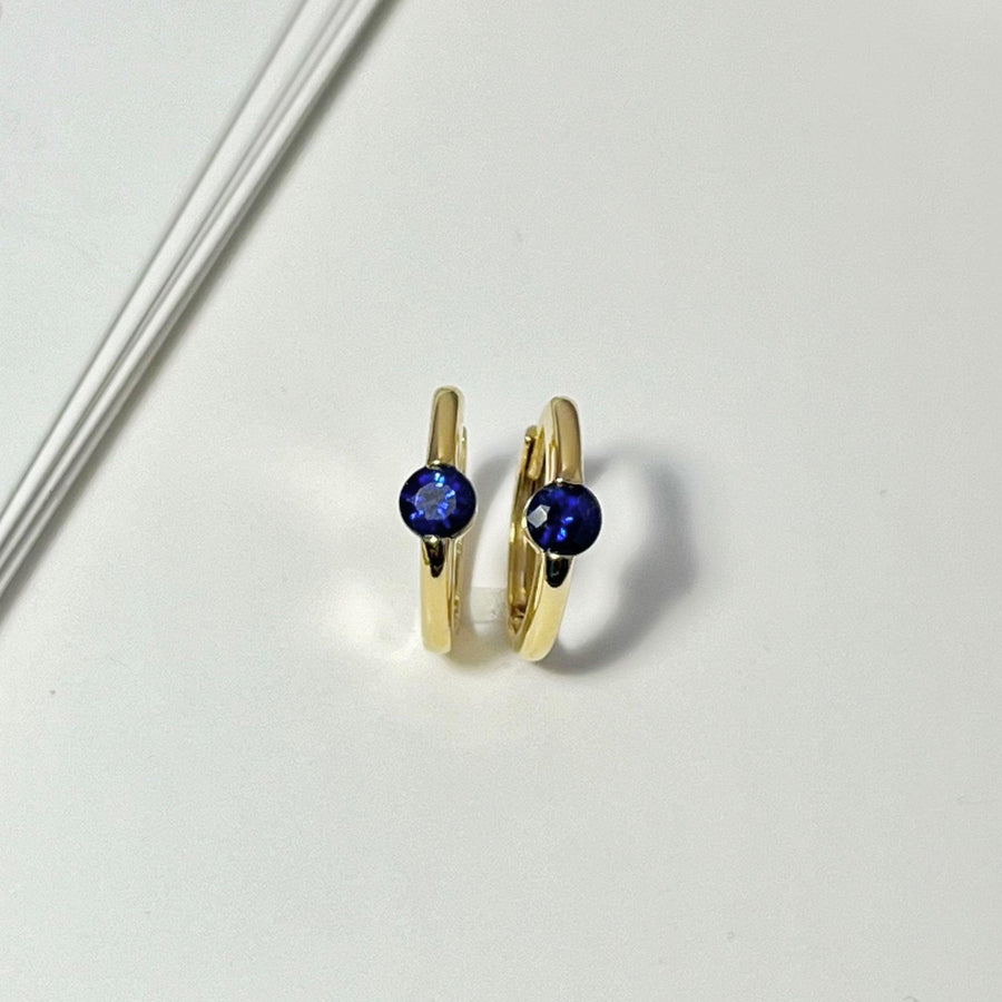 18k Solid Gold Royal Blue Sapphire Huggie Hoop Earrings - EVELYN GOLD JEWELS