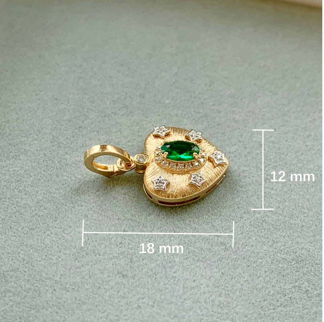 14kt Gold Emerald store Heart Pendant Mint