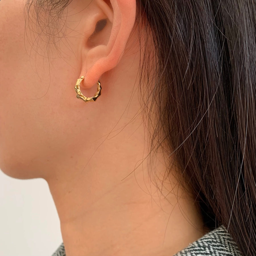 14k Solid Gold Twisted Croissant Huggie Hoop Earrings Evelyn