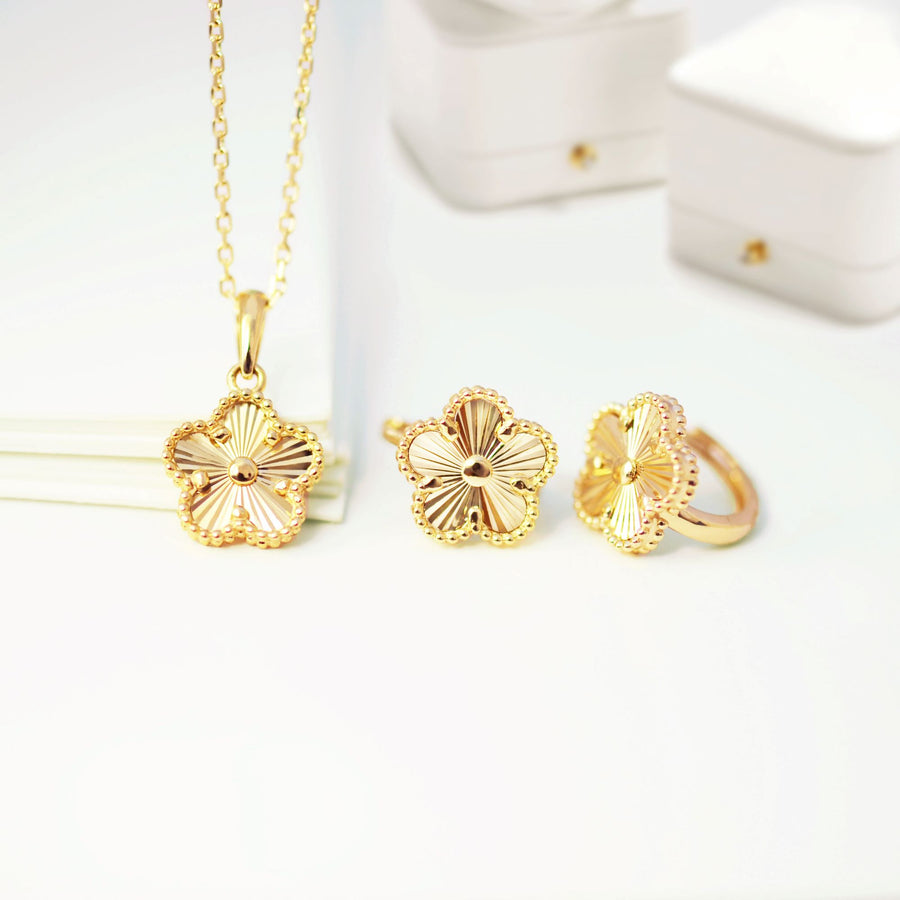 Sunray Blossom Necklace and Earrings Set