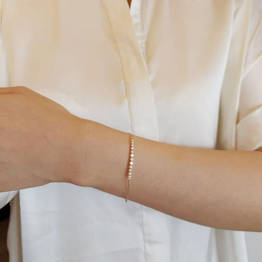 18k Solid Gold Graduated Lab Diamond Bar Bracelet