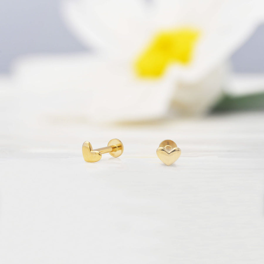 Petite Amour Flat-Back Stud