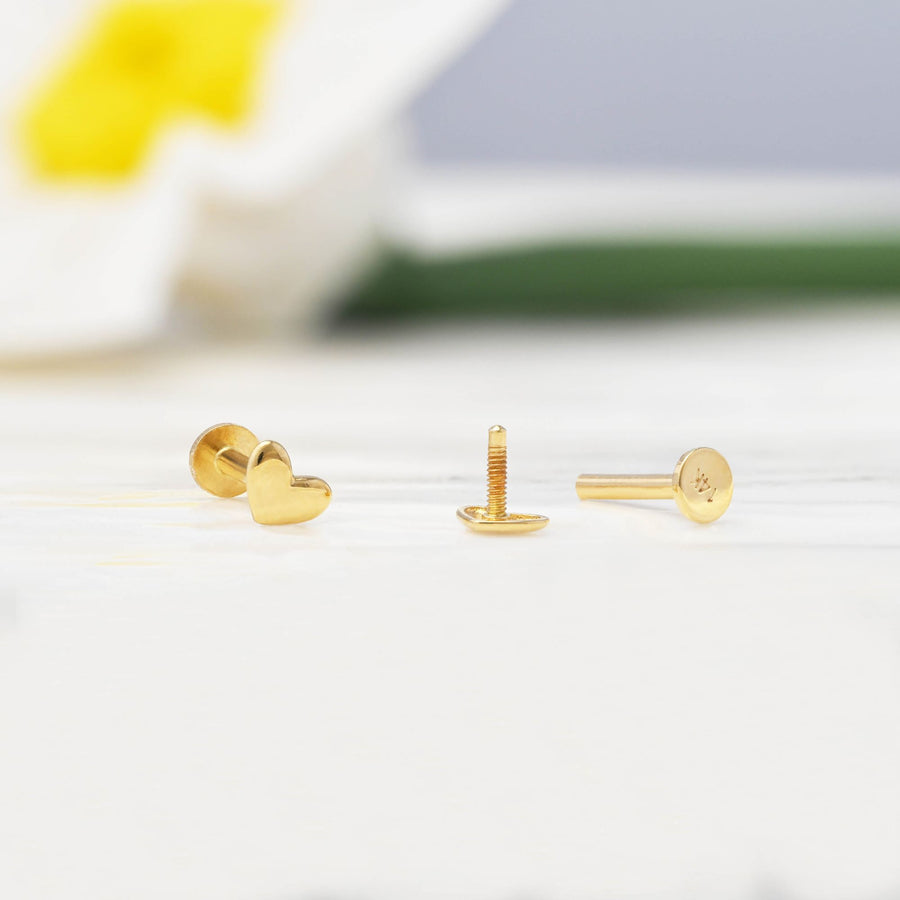 Petite Amour Flat-Back Stud