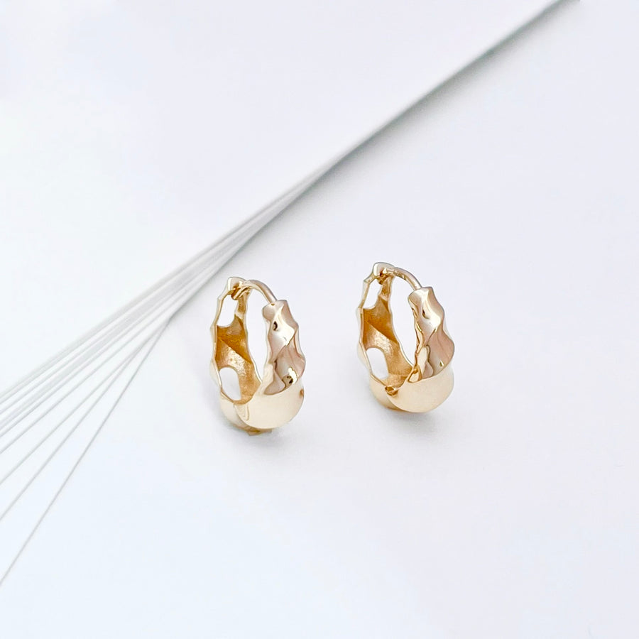 14k Solid Gold Twisted Croissant Huggie Hoop Earrings