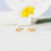 Whispering Clover Huggies | 5.5mm