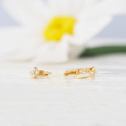 Whispering Clover Huggies | 5.5mm